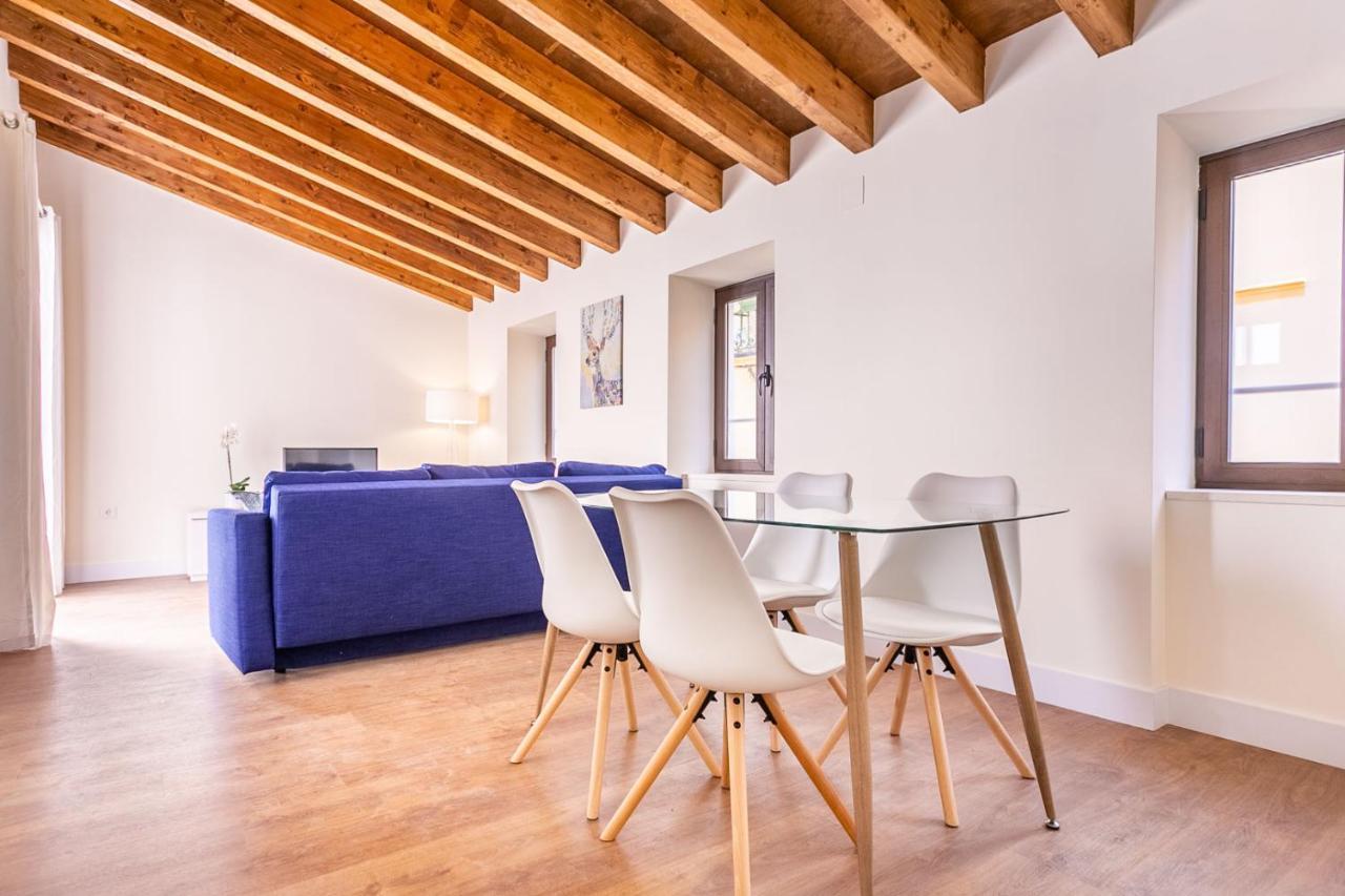 Stunning Apartment In Central Sevilla Buitenkant foto