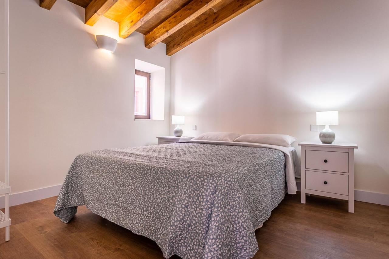 Stunning Apartment In Central Sevilla Buitenkant foto