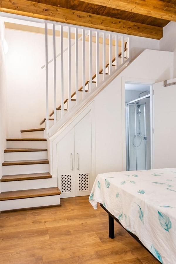 Stunning Apartment In Central Sevilla Buitenkant foto