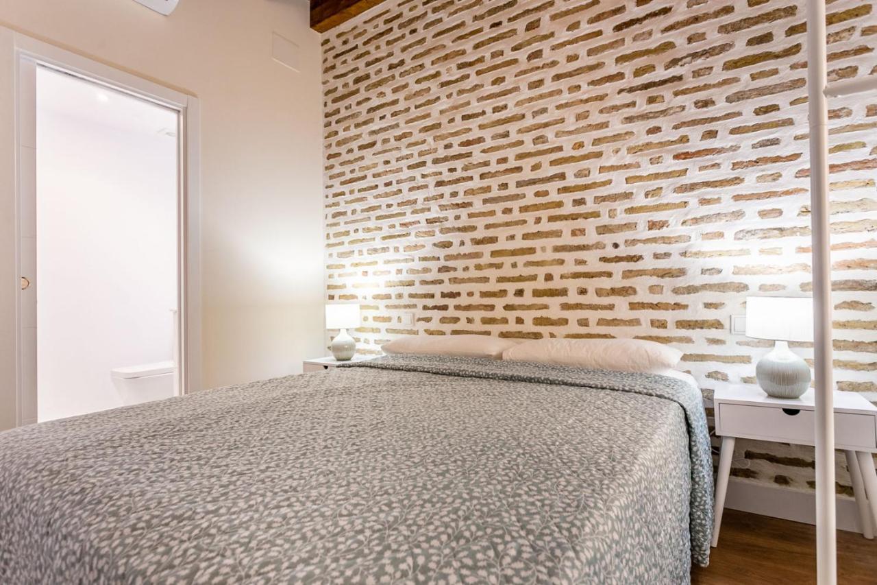 Stunning Apartment In Central Sevilla Buitenkant foto