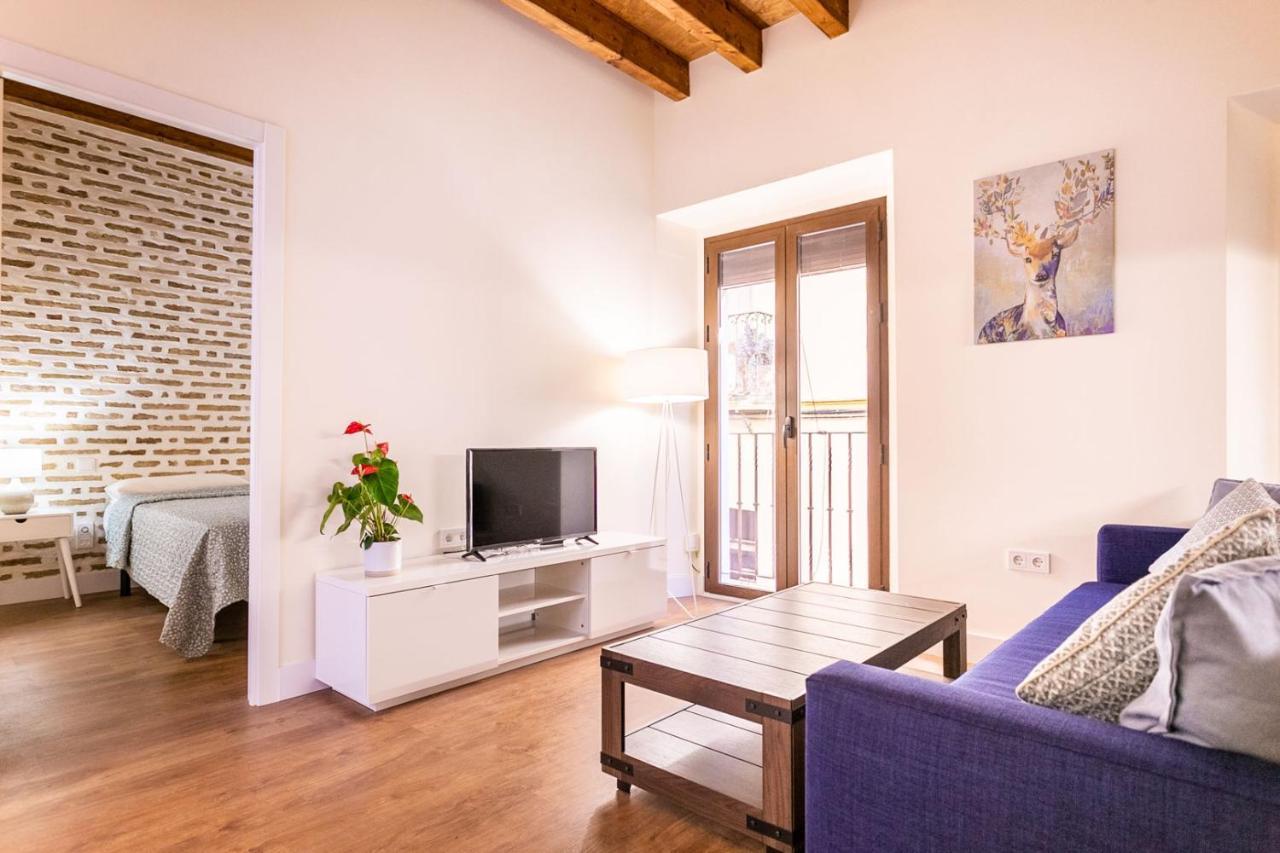 Stunning Apartment In Central Sevilla Buitenkant foto